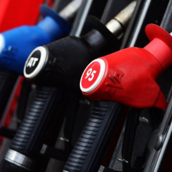 Күйүүчү майдын кымбатташы  элдин кыжырын келтирүүдө