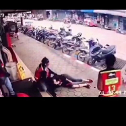 22 миң вольттук токко урунган аял аман калды