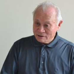 Кемел Ашыралиев, коомдук ишмер: “Раззаковдун кызматтан кетүүсүнө Усубалиев эмес, Муканбет Исаев себепкер болгон…”