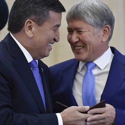 Сооронбай Жээнбеков "Аталык институтун" талкалап, эл тарапты колдогону туура болгонбу?