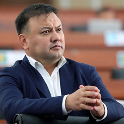 Таабалды Тиллаев, ЖК депутаты: "Биздин өкмөт уктап калган..."