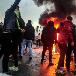 Укук коргоочулар: Иранда демонстрациялар учурунда 100дөн ашык киши өлдү