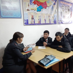 Милиция мектептерде рейд өткөрдү