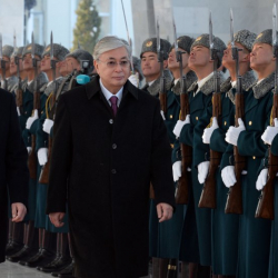 Президент Сооронбай Жээнбеков: Кыргыз-казак стратегиялык өнөктөштүгү жана союздаштык мамилелери мындан ары да эки элдин бакубаттуулугу үчүн бекемделе берет деп ишенем