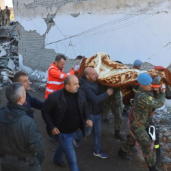 ВИДЕО - Албаниядагы жер титирөөдөн кеминде 20 киши каза тапты