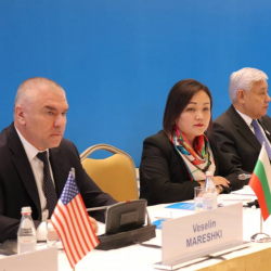 Вице-спикер Аида Касымалиева Нур-Султан шаарында өтүп жаткан эл аралык конференцияга катышты