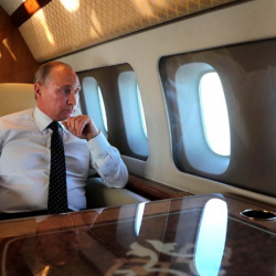 СҮРӨТ+ВИДЕО - "Манас" аэропортунда учкучтар Путиндин  өмүрүн тобокелчиликке койгонбу?