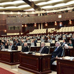 Азербайжан парламенти  таркадыбы? 