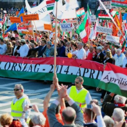 ПОЧЕМУ ПОБЕЖДАЮТ ПРАВЫЕ?