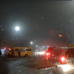 Борбор калаада эки унаа кагышкан жол кырсыгынын видеосу тарады