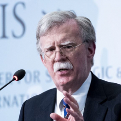 Болтон: Трамп увязывал помощь Украине с делом Байдена