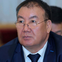 Кабыл мырза кадр алмаштыруу менен капчыгын кампайтып атабы?