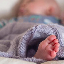 Жаңы төрөлгөн баладан коронавирус оорусу чыкты