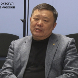 Токтогул Какчекеев, серепчи: «Биримдик» деп аталышынын өзү туура эмес. Кимдер биригет? Байлар менен байлар биригеби?