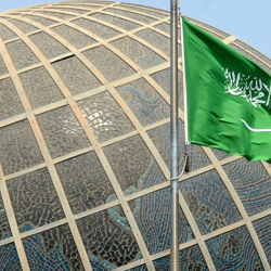 Жогорку Кеңештин төрагасы Дастанбек Жумабеков Сауд Арабия королдугуна расмий иш сапары менен барды