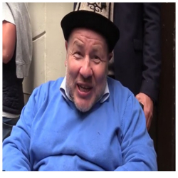 ВИДЕО-Польшанын депутаты “Жамгыр төктү” ырын созду