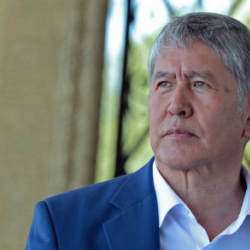 Алмазбек Атамбаевдин абалы кескин начарлаганы эске алынып, үй камагына чыгарылышы керекпи?