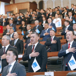 Чыныгы элдик лидерлердин парламентке келишине качан жетишебиз?