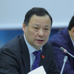Руслан Казакбаев: «Биздеги алтын аралашмалары Кыргызстандын өзүндө гана кайра иштетилиши керек»