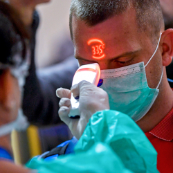 “Коронавирустан кыргыздар кырылып калбайбы? Ушул жагын ойлойлу!”