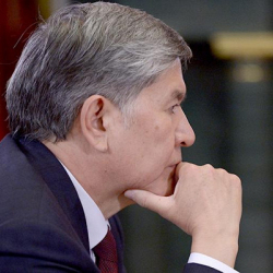 “Симулянт” Атамбаевдин фокустарын сот жыйынынан күтөбүз