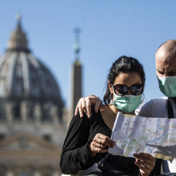 Коронавирус Италиянын бардык окуу жайларын жапты