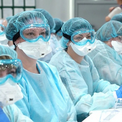 Саламаттыкты сактоо министри: Умрадан келген учакта 135 эмес, 144 киши болгондугу такталды