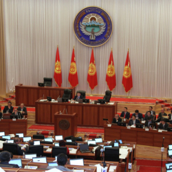 КҮНДҮН СҮРӨТҮ-ЖКда коронавирус маселеси жана депуттартардын 