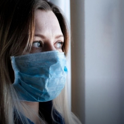 Кыргызстандын Фармассоциациясы фармжумушчуларды сындоодон карманууга чакырат