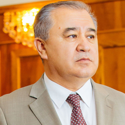 ВИДЕО-Өмүрбек Текебаев: Биз Италиядай болуп оорусак, 400 миң адам бир жылга жетпей жок болот