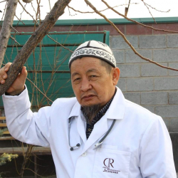 Хашим Зайналиев COVID -19 вирусун дарылоонун протоколун жарыя кылды