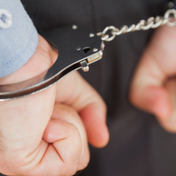 Таиландда 1-апрель деп коронавирус тууралуу калп маалымат тараткандар эркинен ажыратылат