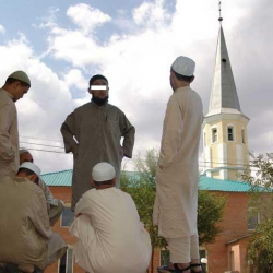 Пакистанда дааватта жүргөн дагы 3 кыргыз жаранынан коронавирус аныкталды