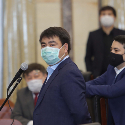 Жанар Акаевдин басма сөз каражаттарына аккредитация берүү сунушу боюнча комендатура жооп берди