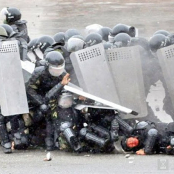 2010-жылдагы 7-апрель окуясы Кремлдин жеке долбоору