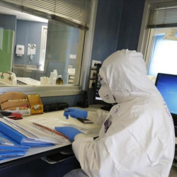 Число жертв коронавируса превысило 94 тыс., инфицированы около 1,6 млн человек