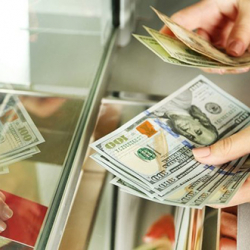 Мигранттардын өлкөгө акча которуусу былтыркы жылга салыштырмалуу  кыскарган