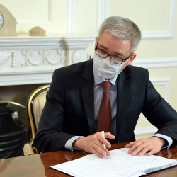 Президент Сооронбай Жээнбеков вице-премьер-министр Эркин Асрандиевди кабыл алды