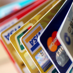 Өлкөлөр пенсия менен айлык акыны пластик карта менен ала баштайт