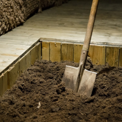 Вскрылась ужасная история женщины, которую в гробу подкинули на кладбище