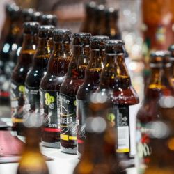 Карантинди бузуп сыра ичкен мэрге айып пул салынды