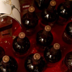 Число жертв поддельного алкоголя в Иране превысило 700 человек