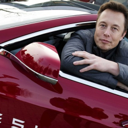 Илон Маск Tesla компаниясынын акциялары кымбат экендигин моюнга алды