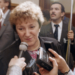 ВИДЕО - Заказчик убийства Старовойтовой не установлен, дело выделено в отдельное производство