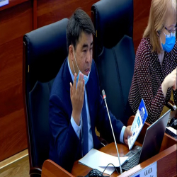 Жанар Акаев: 