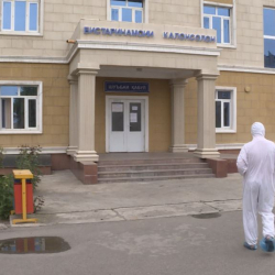 COVID-19: Тажикстан ооруканаларында бейтаптар үчүн орундар жетишсиз болууда