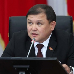 Депутаттар Дастан Жумабековду 