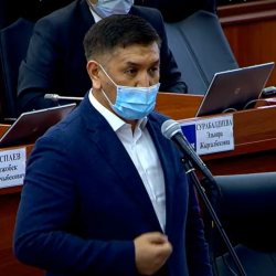 Төрөбай Зулпукаров: “1 чакырым жолдун наркы 582 миң доллар болуп жатса, алынган паранын көлөмү 500 миң доллар”