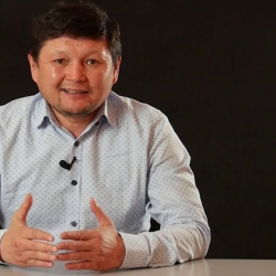 Сыймык Жапыкеев: “Милициядан, соттон башыбыз чыкпай калды...”