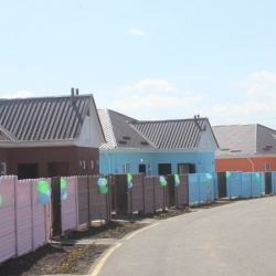 СҮРӨТ- Кыргызстанда жалгыз бой аялдар менен жетим балдар үчүн социалдык шаарча курулууда